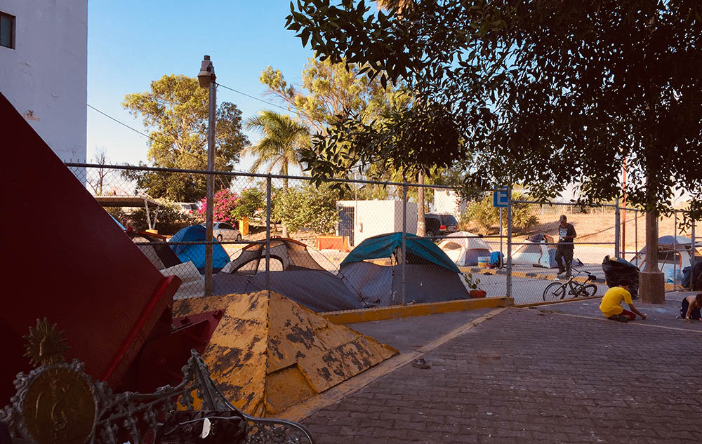 Tents of hundreds of immigrants waiting in Matamoros to enter U.S.